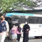 Power People UP Sebalang menaiki kendaraan masal menuju kantor, kegiatan ini merupakan bagian dari clean energy day dalam rangka efisiensi energi dan pengurangan emisi di area operasional. 