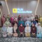 Srikandi PLN Nusantara Power UP Sebalang tampak anggun dengan balutan Kebaya, menjadi simbol penghormatan terhadap nilai-nilai perjuangan R.A. Kartini sekaligus memperkuat identitas budaya nasional di lingkungan kerja.