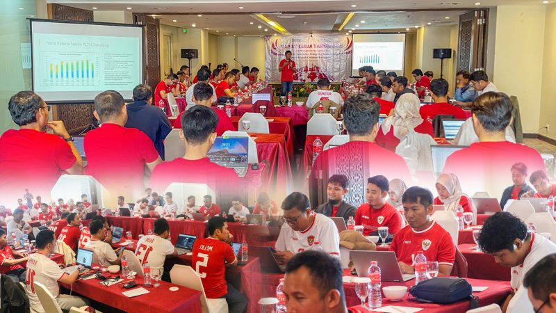 Foto bersama peserta raker 2025 yang terdiri dari All manajemen, all team leader, dan Ranger UP Sebalang
