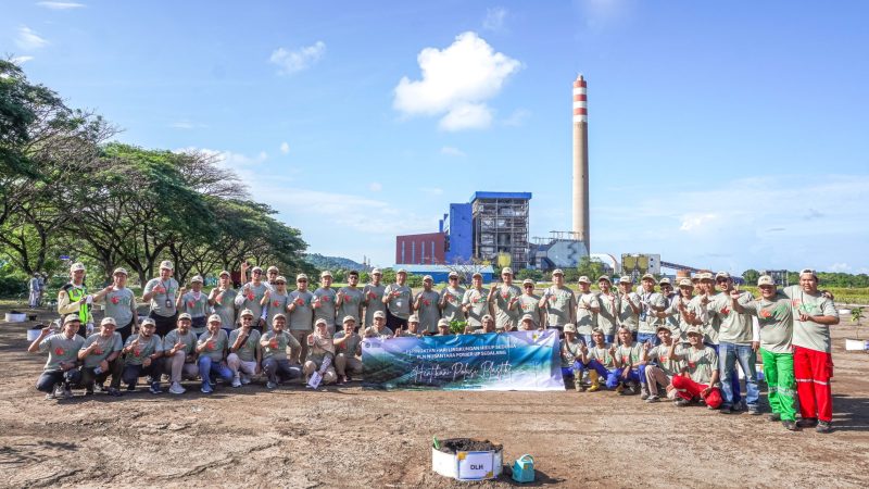 Peringati hari lingkugan hidup 2025 PLN NP UP Sebalang bersama stakeholder melakukan giat penanaman pohon di kebun buah PLTU Sebalang