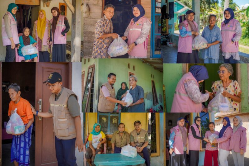 Penyaluran bantuan CSR sembako secara door to door kepada warga Dusun Gerabak oleh Tim CSR dan Srikandi PLN NP UP Sebalang.