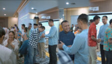 Suasana hangat penuh kebersamaan terasa dalam kegiatan silaturahmi Keluarga Besar PLN Nusantara Power UP Sebalang. Seluruh karyawan dan manajemen saling berjabat tangan serta bermaaf-maafan, mempererat tali persaudaraan pasca Hari Raya Idulfitri. Momen ini menjadi wujud nyata nilai kebersamaan dan kekompakan dalam menjaga sinergi kerja 