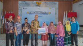 Derma Nusantara 2026 PLN Nusantara Power UP Sebalang menyalurkan santunan kepada 104 ibu-ibu lansia prasejahtera yang berasal dari enam dusun di wilayah Ring-1.