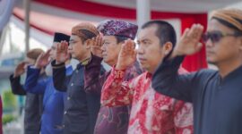 Jajarann insan PLN Group mengikuti prosesi Upacara Peringatan HUT ke-81 Kemerdekaan Republik Indonesia di lingkungan PLN UID Lampung, Senin (17/8/2026).