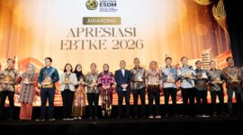 Para pemenang pertama Apresiasi EBTKE 2026 dari berbagai kategori  berfoto bersama Dirjend EBTKE Prof. Dr. Eng. Eniya Listiani Dewi, B.Eng., M.Eng., IPU. PLN Nusantara Power mengatongi empat juara pertama melalui kategori Penilaian Kinerja Pelaksana Cofiring Biomassa pada PLTU, Emerging Low Carbon Technologies, Green Hydrogen, Gedung Hemat Energi, Zero Energy Building, dan Low Carbon Technologies, Renewable Energy Enabler.
